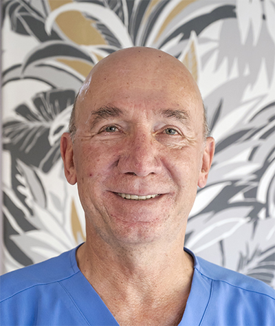 Dr André Wiid